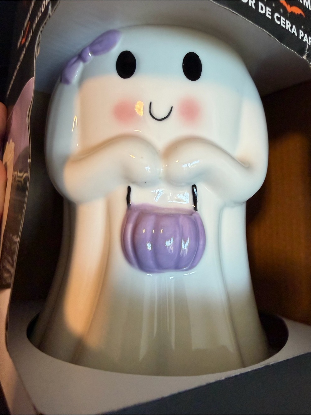 Ceramic Ghost Wax Warmer - SELECT 1. - Picture 5 of 8